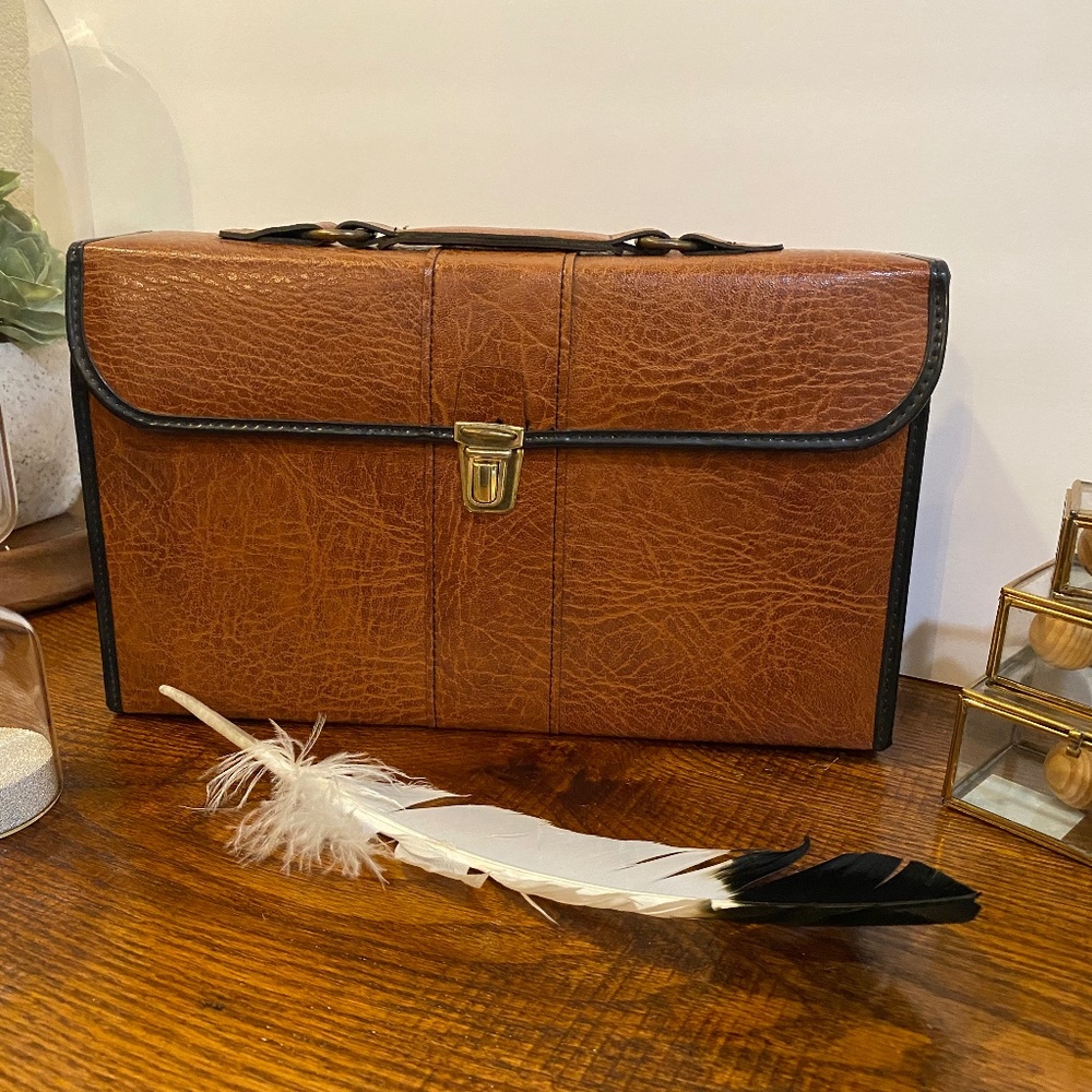 Vintage Leather Travel Bar/Cocktail Set/Cocktail Bar - Luggage
